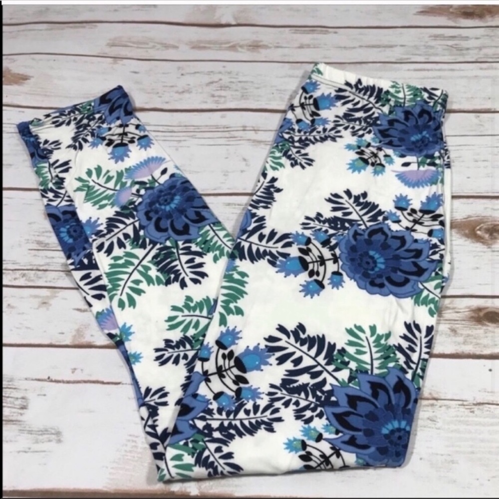 Nwot Depot Floral Leggings